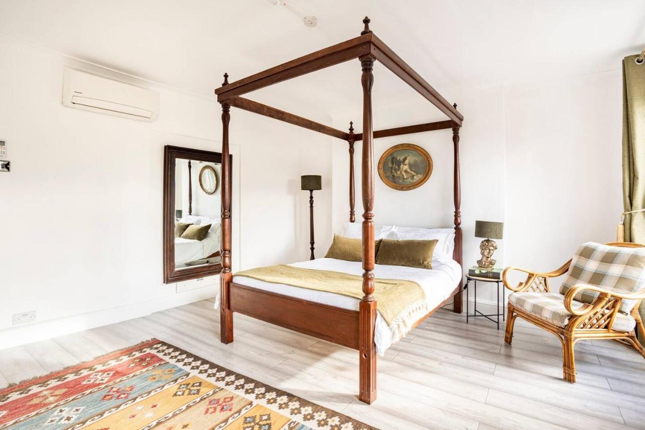 Victorian Style Apartment W/ Four-Poster Bed In Camden Town London Exterior photo